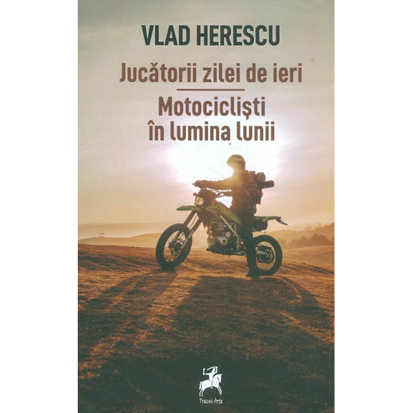Jucatorii zilei de ieri. Motociclisti in lumina lunii