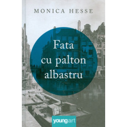 fata cu palton albastru