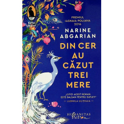 Din cer au cazut trei mere